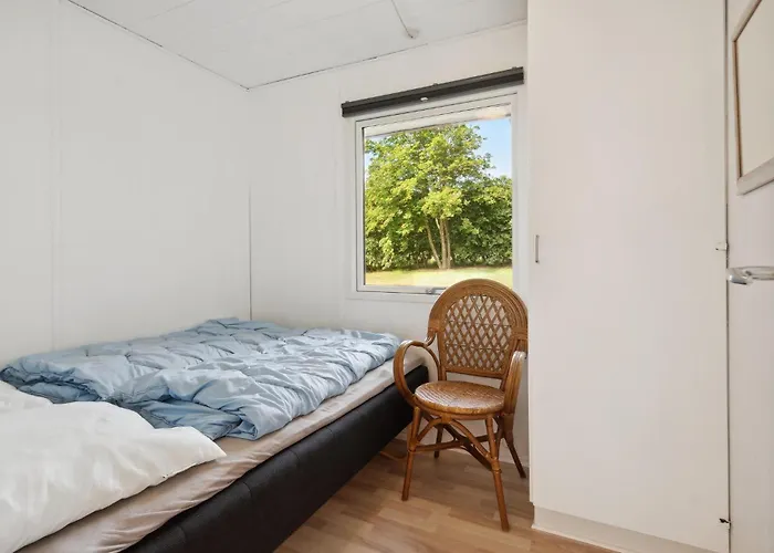 3 Bedroom Amazing In Prázdninový dům Børkop