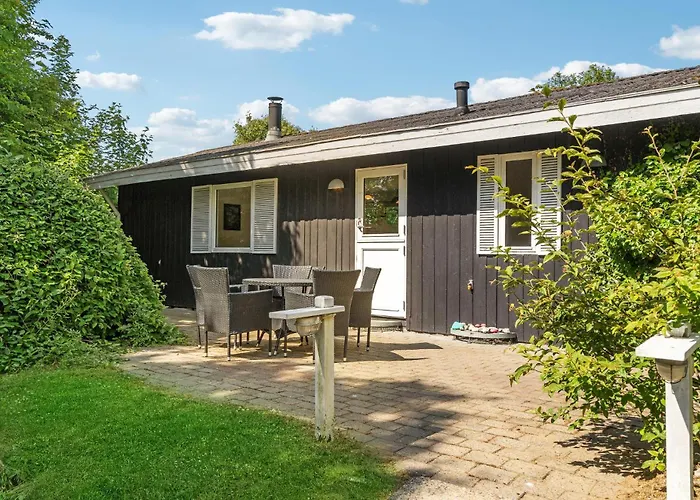 3 Bedroom Amazing In Prázdninový dům *